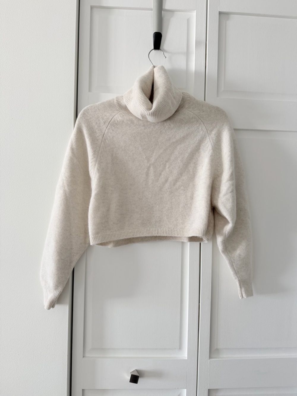 Wilfred 100% Cashmere Oversized Cropped Turtleneck Sweater - XS - Picture 2 of 11